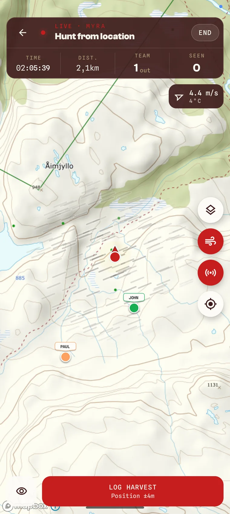 An active live hunt in the Hunta app with time, distance, team positions and log harvest button